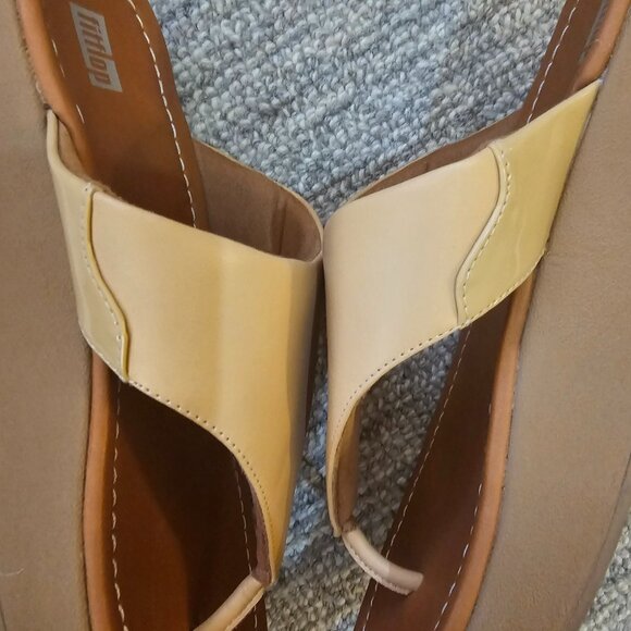 nude fit flops - Picture 6 of 6